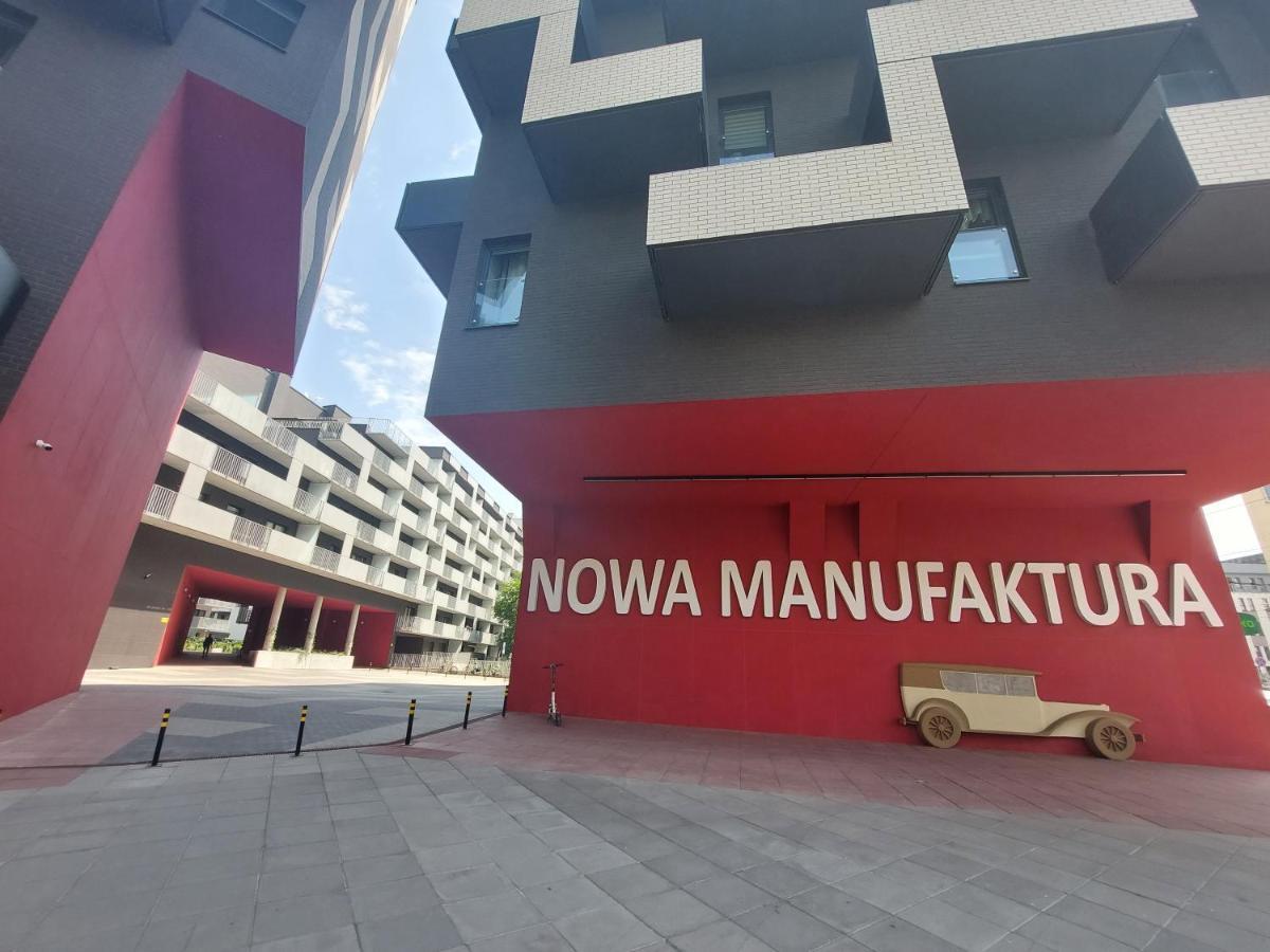 Komfort W Centrum Parking Breslavia Exterior foto