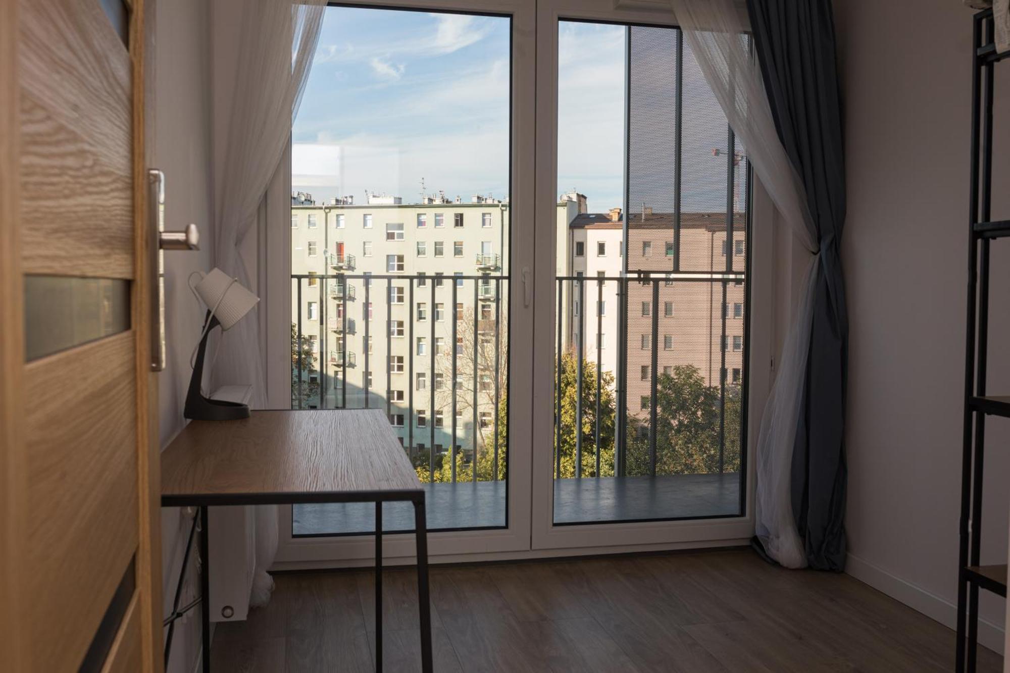 Komfort W Centrum Parking Breslavia Exterior foto
